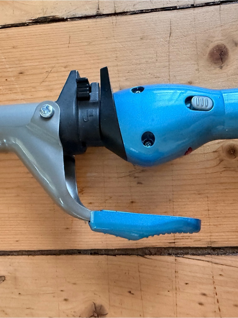 Curling Iron - Picture 3 of 4
